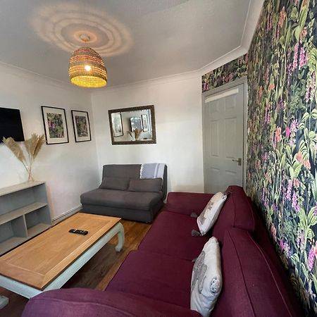 The Wood Apartment ลอนดอน ภายนอก รูปภาพ